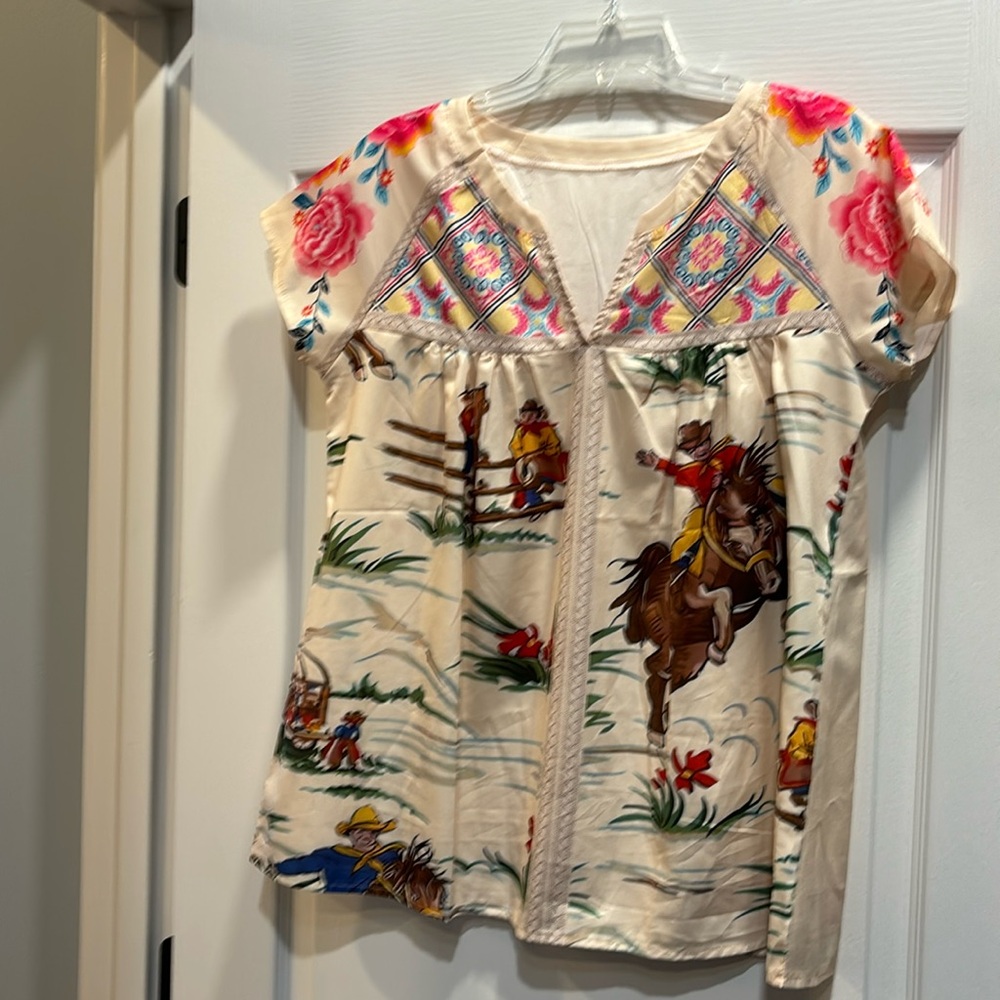 Boutique short sleeve top